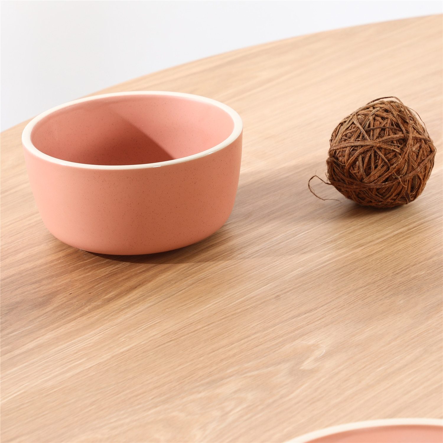 Naomi II Round Oak Veneer Dining Table – 120cm