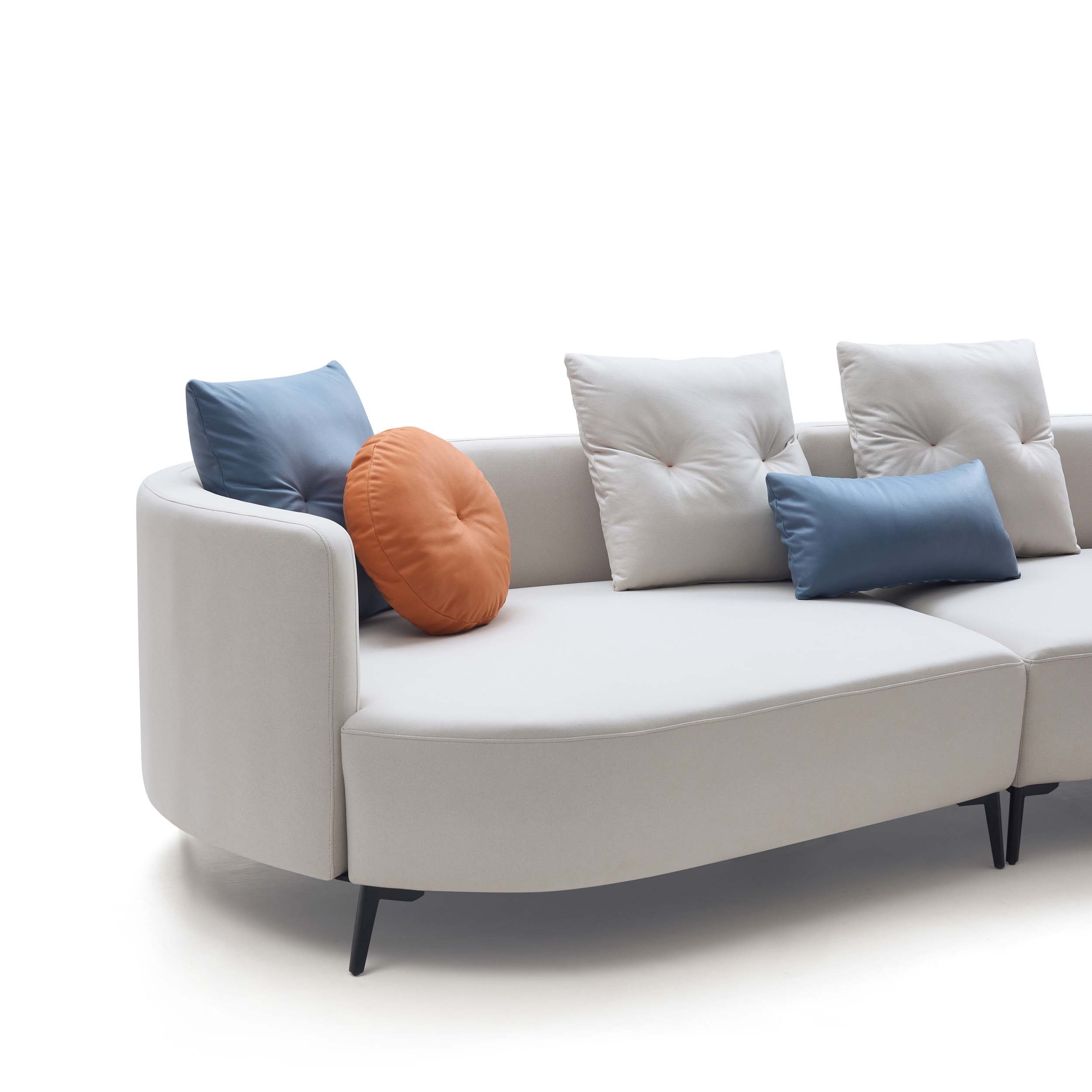 Westbroc 4-Seater Sofa with Right Chaise – Off White