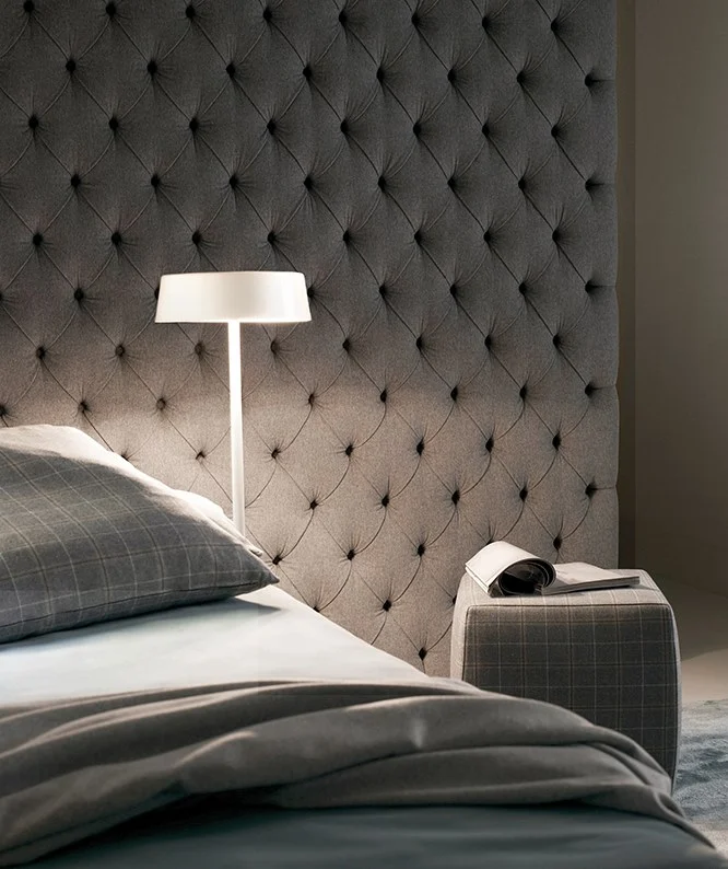 Meridiani TUYO Grand Tufted Bed