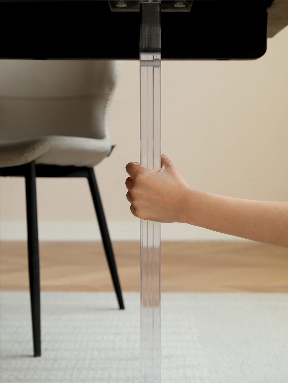 Baillidh Floating Dining Table – Ash Black with Acrylic Legs