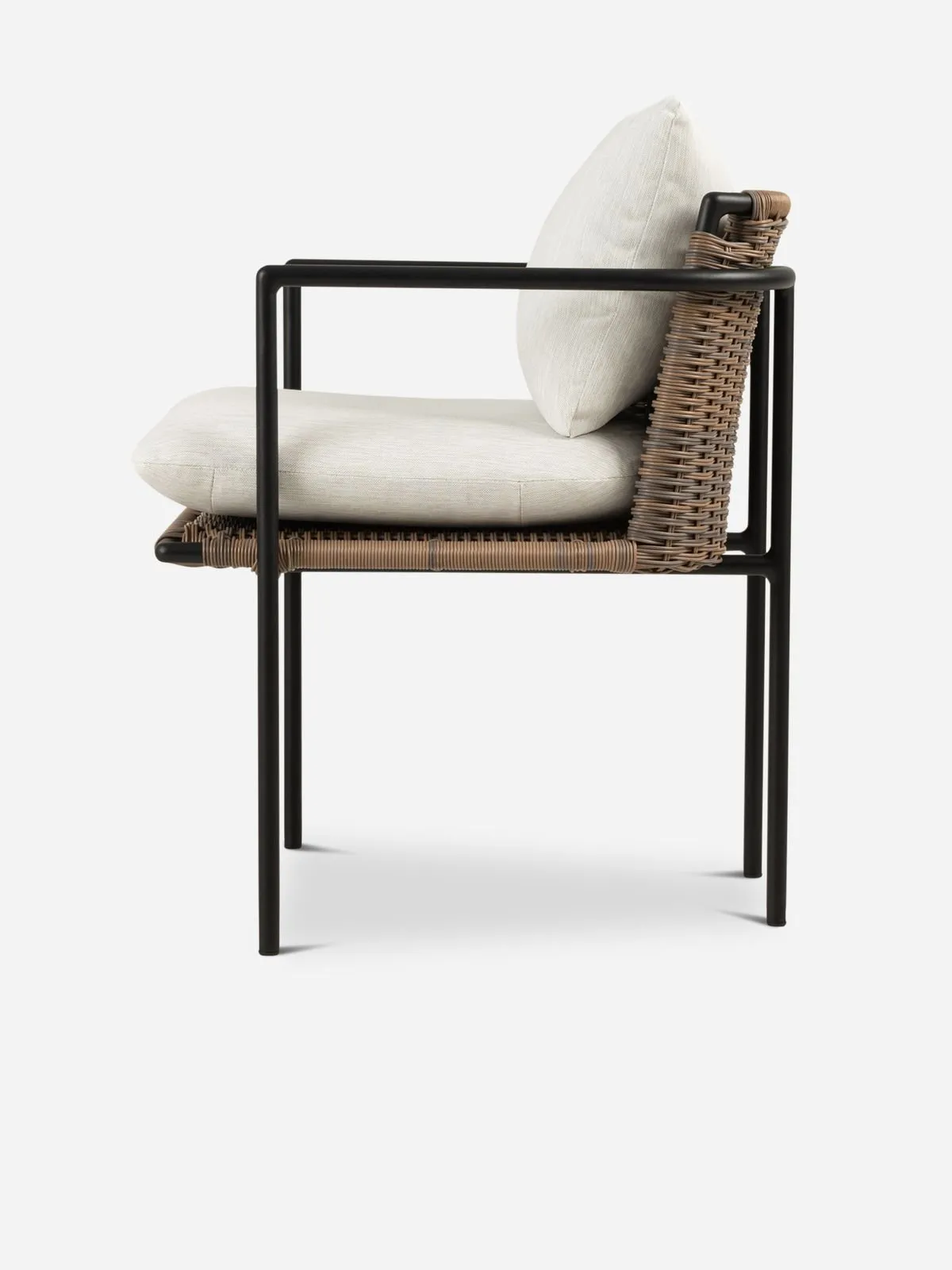 Eldric Outdoor Armchair – Natural Finish