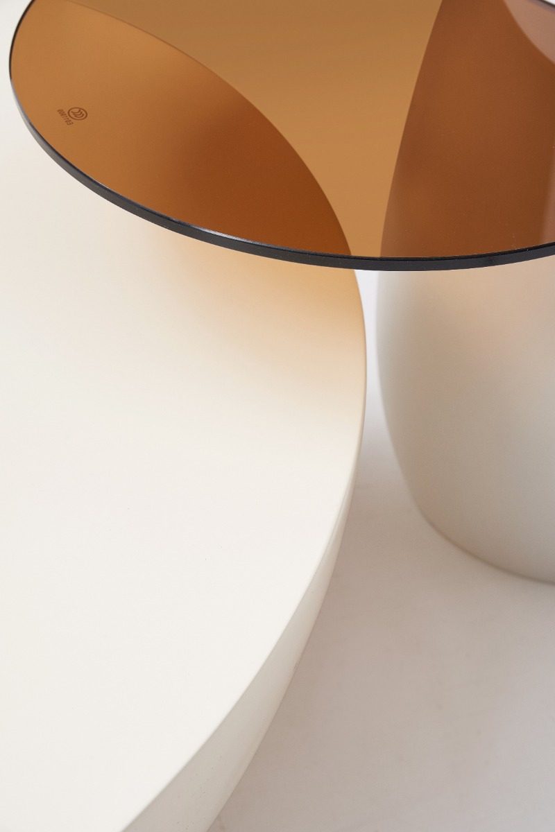 Eurneid Nesting Coffee Table Set
