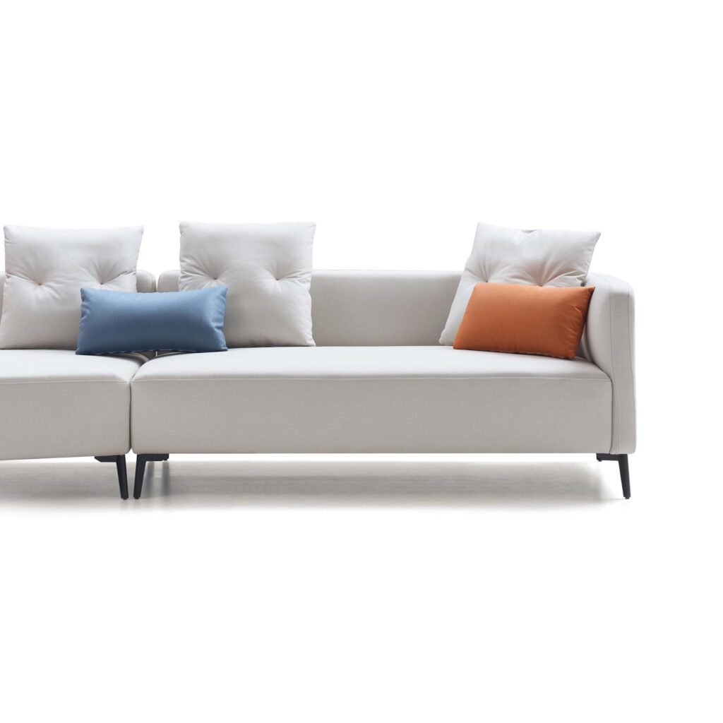 Westbroc 4-Seater Sofa with Right Chaise – Off White